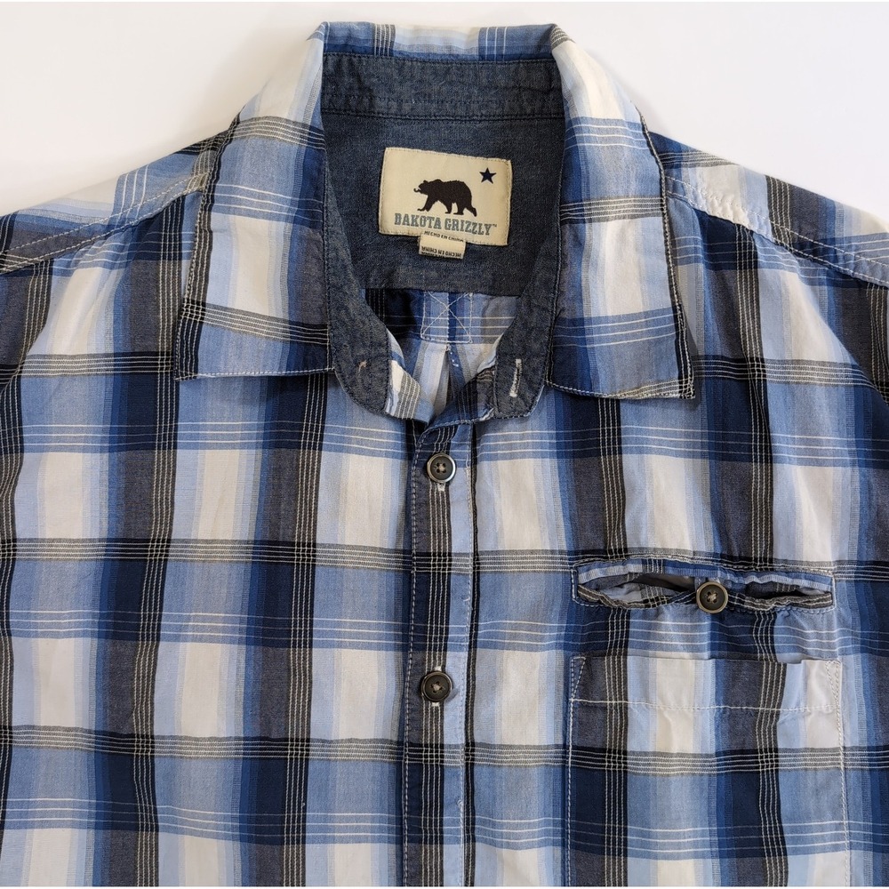 Dakota Grizzly Shirt Mens XL Blue White Plaid Ombre Short Sleeve Button Down